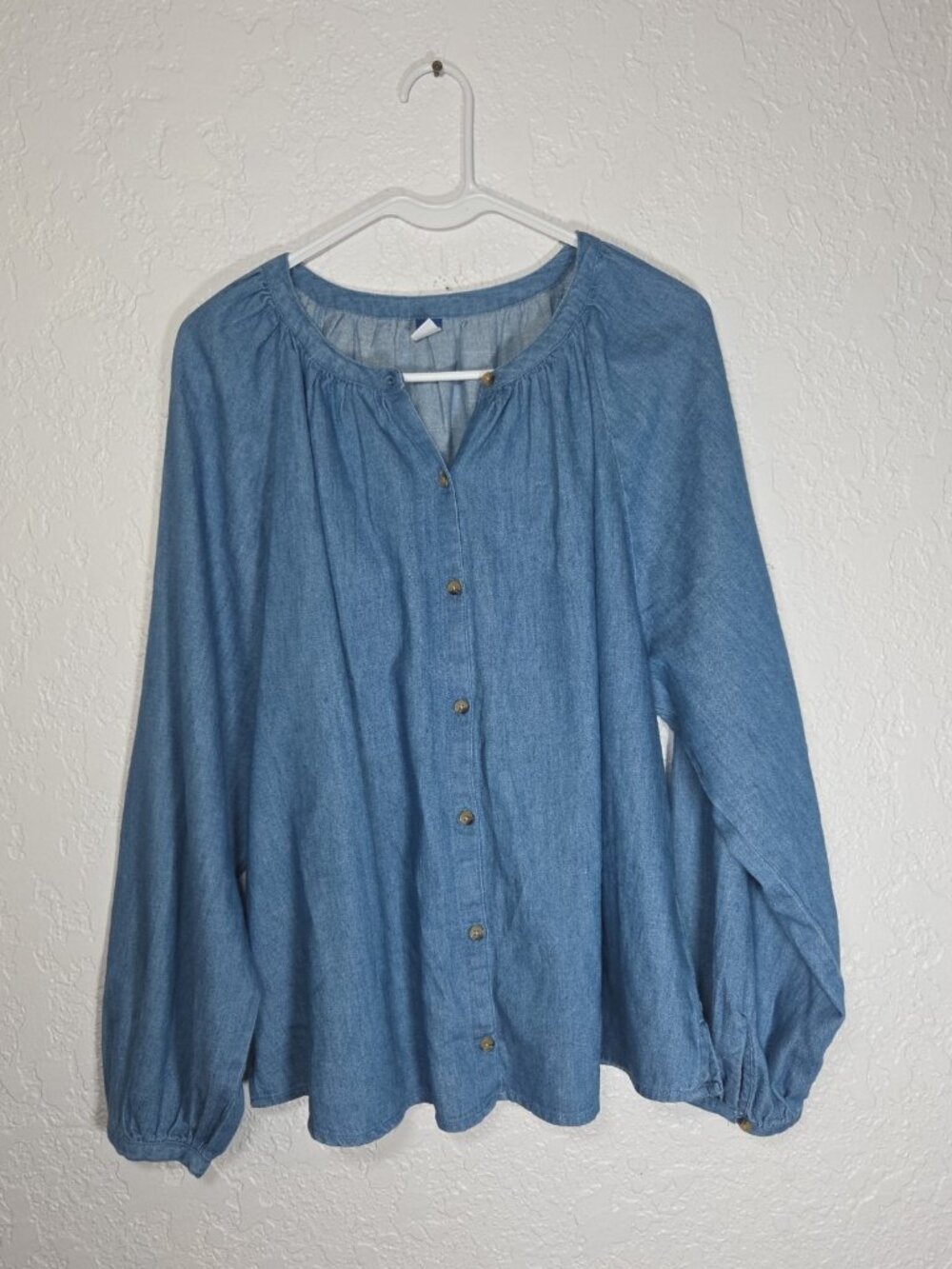 Old Navy Womens Med Blue Denim Button Down Blouse Long Sleeve Light Wash Cotton